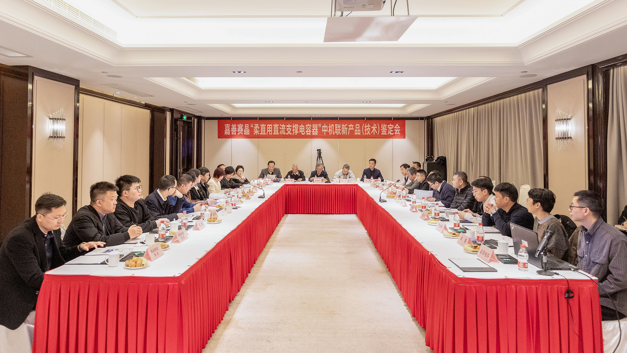中國電力報：再傳捷報！柔性直流輸電工程又一核心設備實現國產化